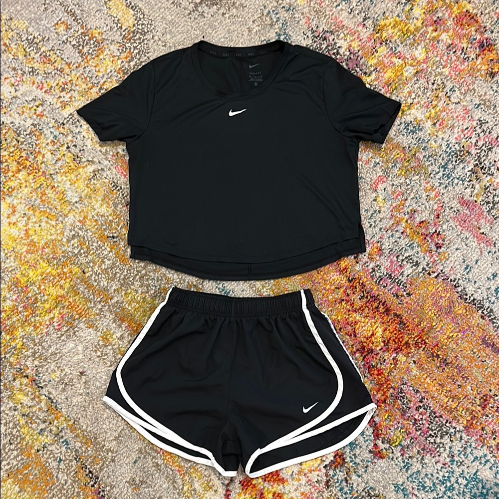 Nike Dri-Fit Crop Top & Shorts Athletic Set (S/M)